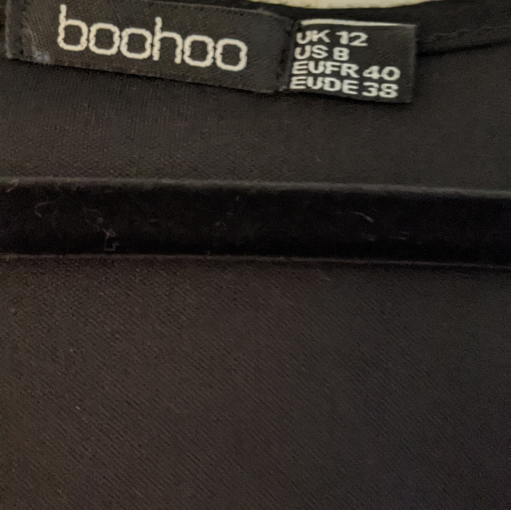 boohoo black lace bodysuit - Picture 3 of 3